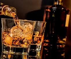 Why Do Premium Whiskies Tend to Use Bottles with Thick Bottoms